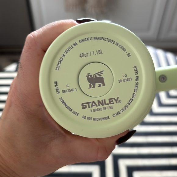 Stanley 40oz Cup Pale Lime - Picture 5 of 8